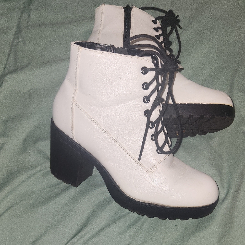 Chic White Lace-Up Ankle Boots